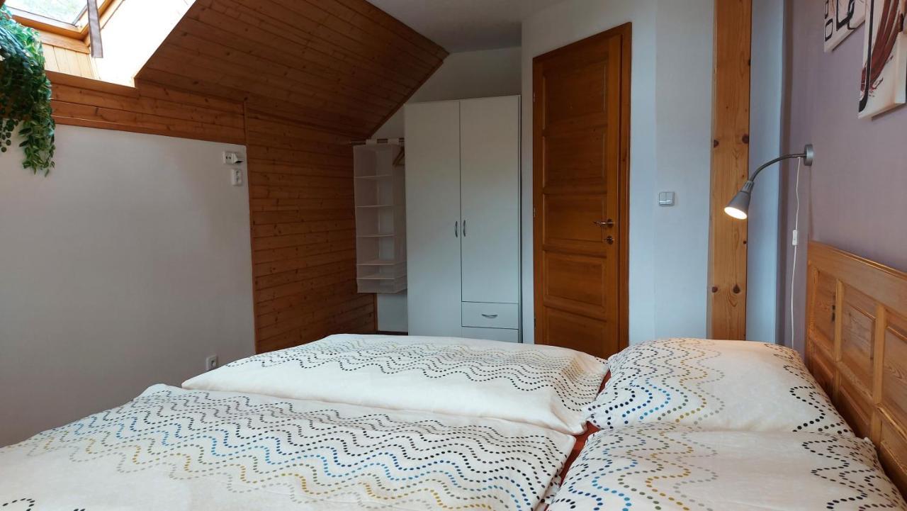 Apartmany Pod Lesem Rodvinov Екстер'єр фото