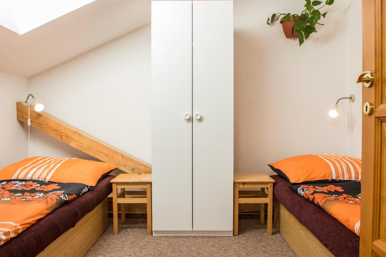 Apartmany Pod Lesem Rodvinov Екстер'єр фото
