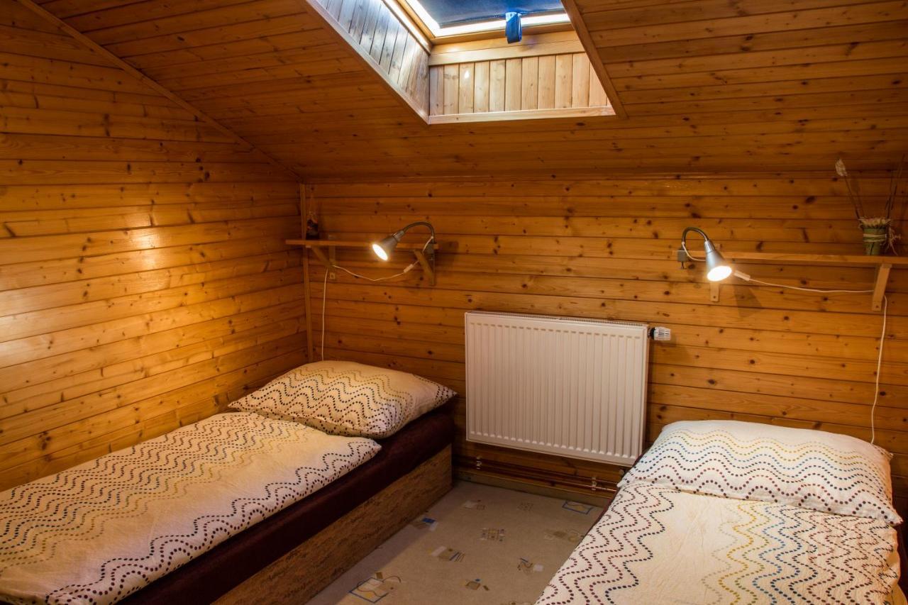 Apartmany Pod Lesem Rodvinov Екстер'єр фото