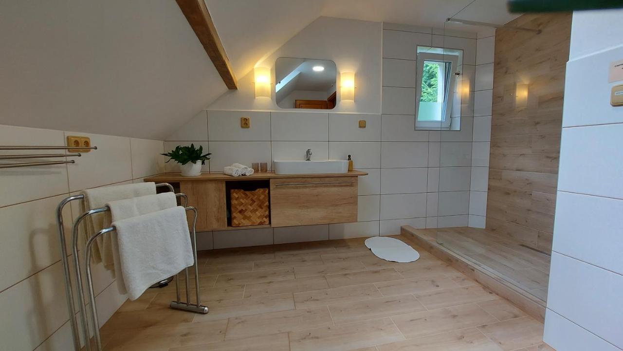 Apartmany Pod Lesem Rodvinov Екстер'єр фото