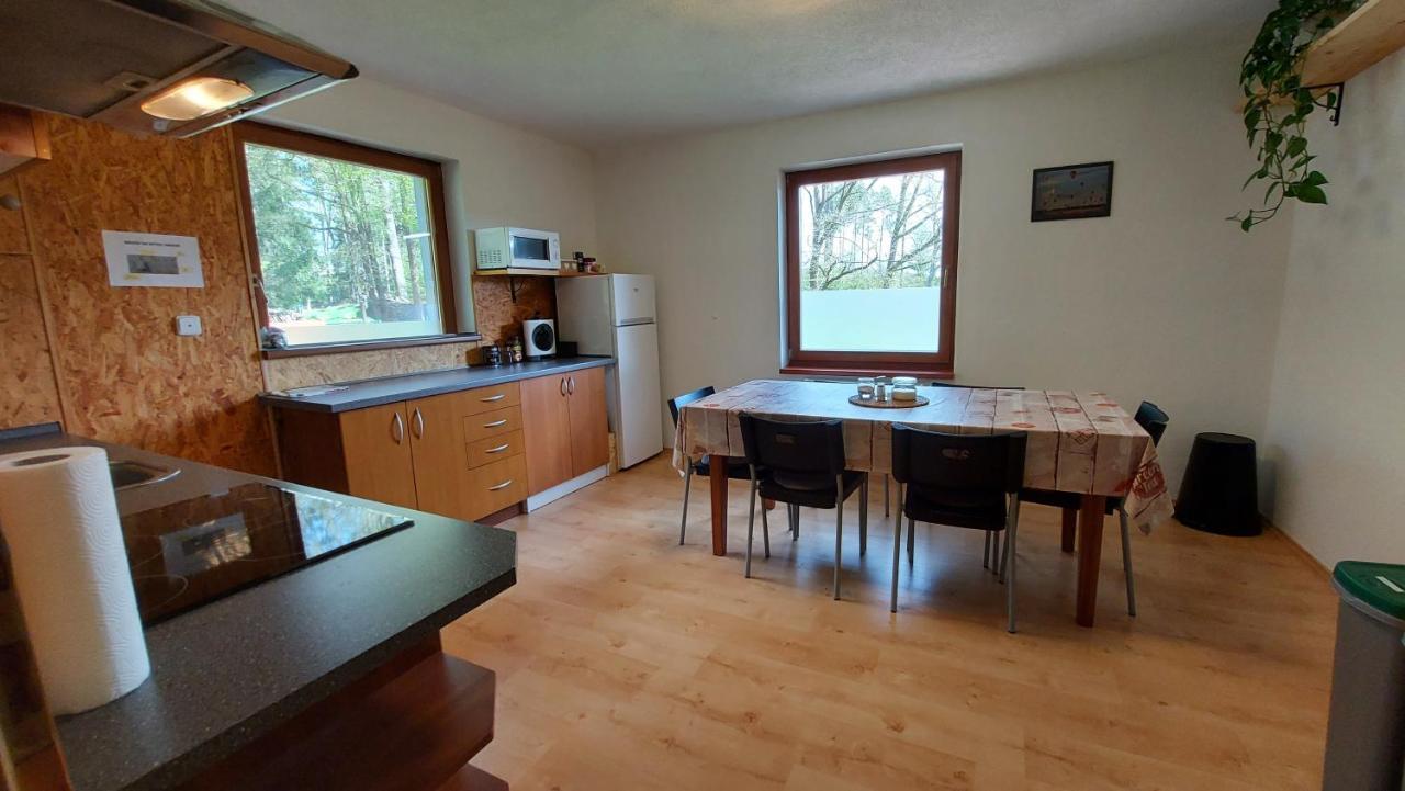 Apartmany Pod Lesem Rodvinov Екстер'єр фото